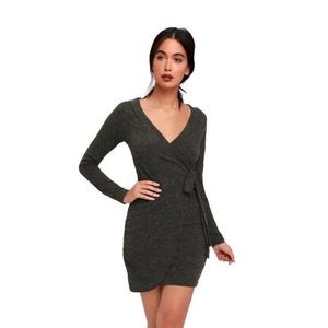 Lulus gray long sleeve wrap dress size medium